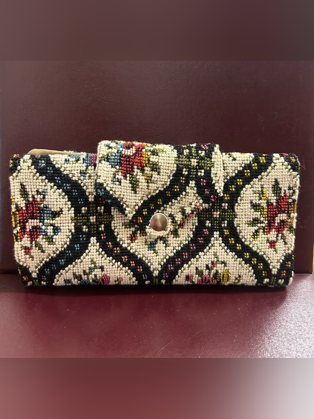 Rare Vintage Beautiful Tapestry Trifold wallet, 1970s 8"x4"